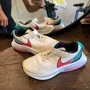 Kids nike sneakers 12.5 little kid